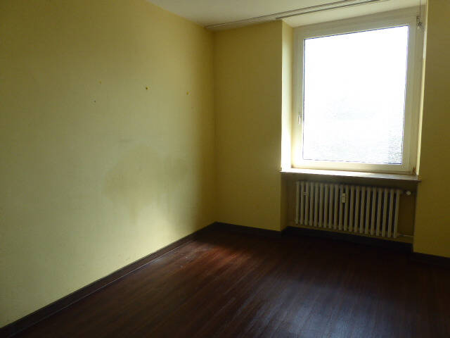 Gewerbeobjekt Düsseldorf Rath - 8 Zimmer, 156 m&sup2;, 350.000&euro; | Angebot:25665195