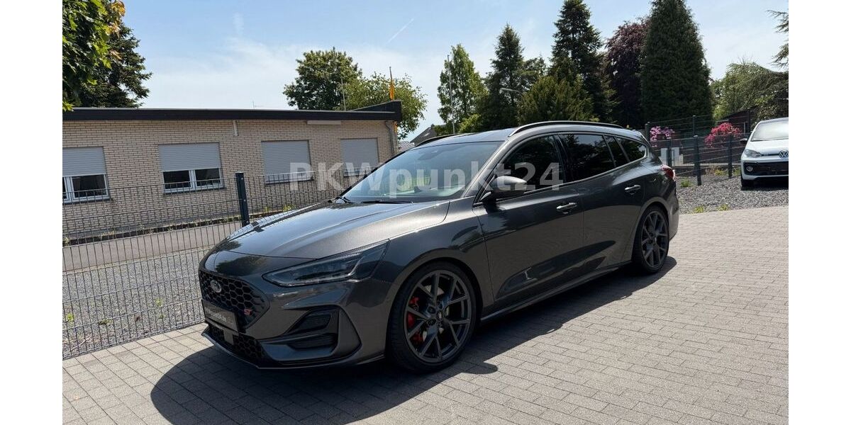 Ford Focus 23.973 km 33.490 &euro; Wegberg 41844