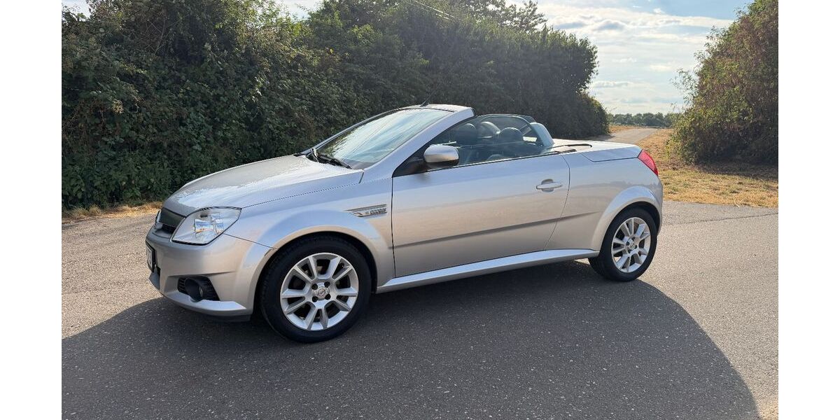 Opel Tigra 107.000 km 2.499 &euro; Mönchengladbach 41236