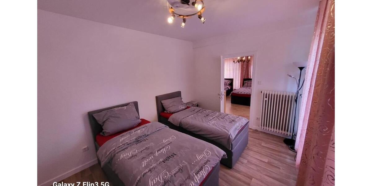 Etagenwohnung Krefeld - 3 Zimmer, 110 m&sup2;, 1.400&euro; | Angebot:26664047