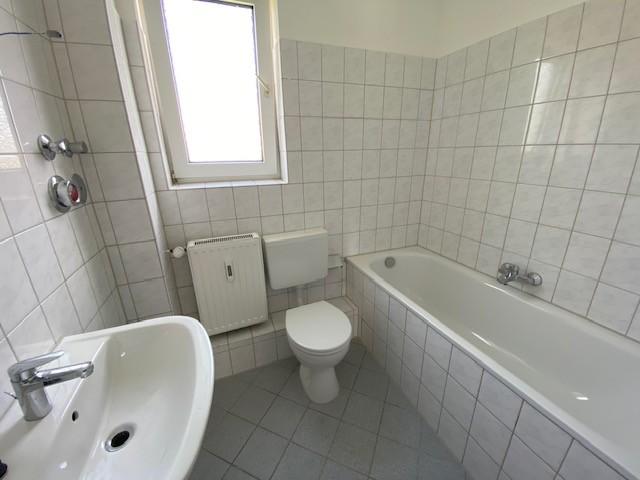 Etagenwohnung Krefeld Benrad - 3 Zimmer, 66 m&sup2;, 599&euro; | Angebot:25906440