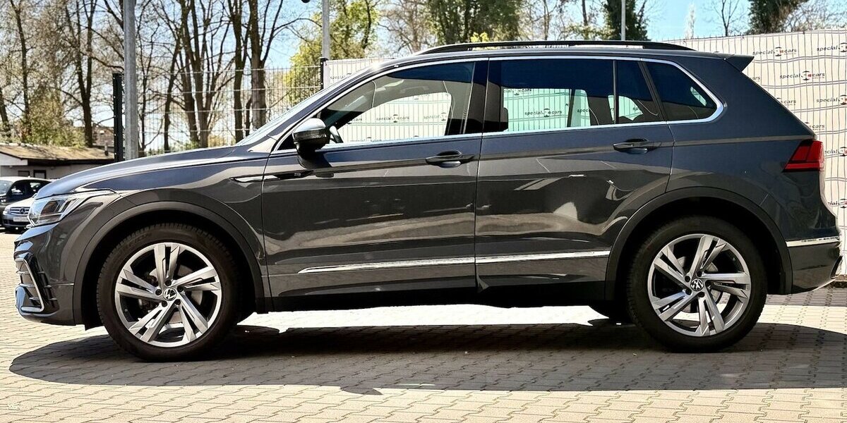 VW Tiguan R-Line / Pano / Kamera / KeylessGO 29.000 km 40.990 &euro; Mönchengladbach 41066