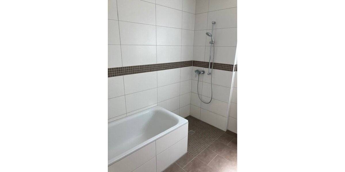 Etagenwohnung Meerbusch Osterath - 4 Zimmer, 122 m&sup2;, 1.229&euro; | Angebot:25742528