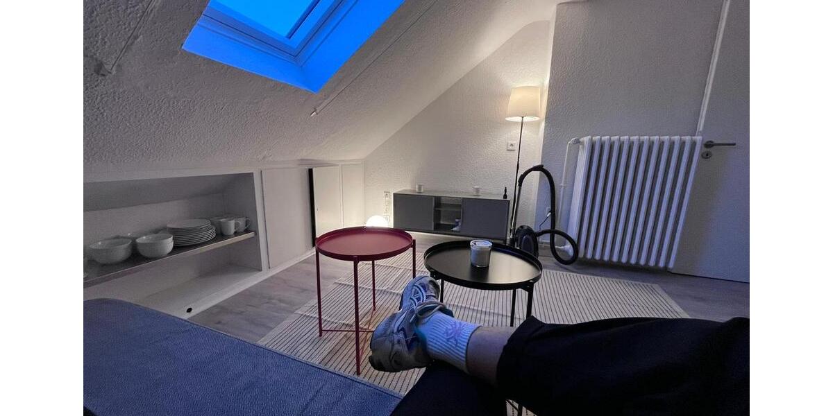 Dachgeschoßwohnung Duisburg Laar - 1 Zimmer, 35 m&sup2;, 290&euro; | Angebot:24476963