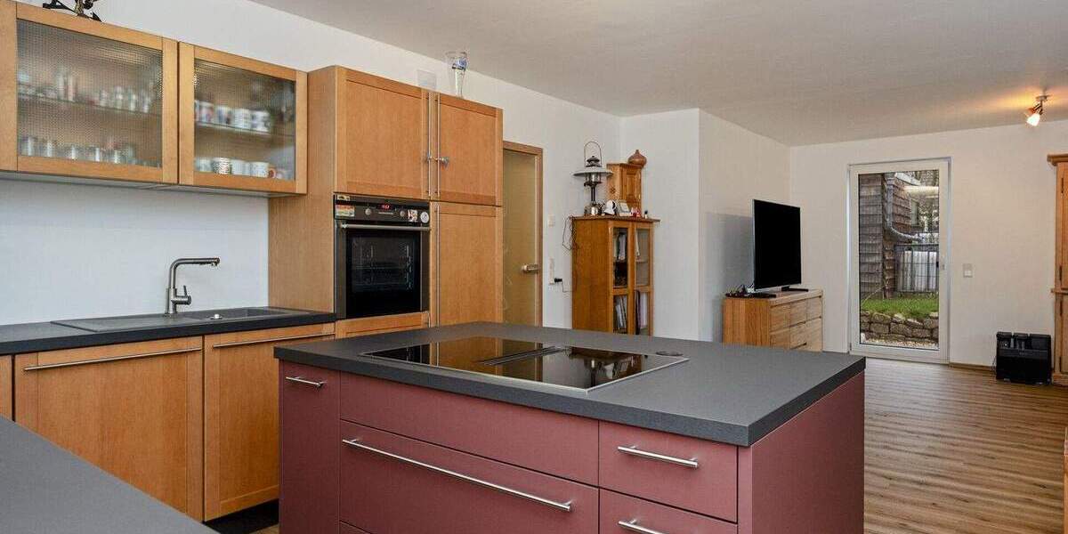 Mehrfamilienhaus, Wohnhaus Erkelenz Holzweiler - 7 Zimmer, 201 m&sup2;, 695.000&euro; | Angebot:25746555