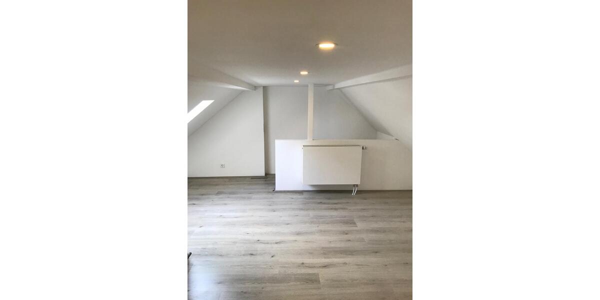 Dachgeschoßwohnung Mönchengladbach West - 3 Zimmer, 58 m&sup2;, 600&euro; | Angebot:26025022