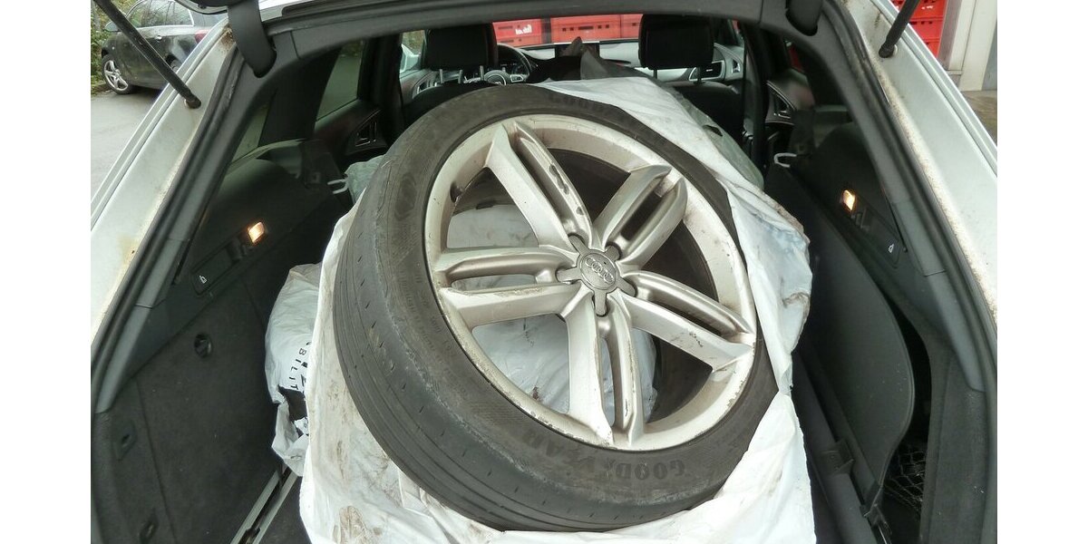 Audi A6 Allroad 3.0 TDI S-tronic Leder Navi Xenon 19´´ 292.000 km 10.900 &euro; Ratingen 40885