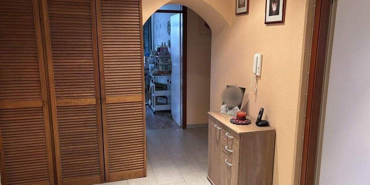 Etagenwohnung Krefeld Uerdingen - 3 Zimmer, 79 m&sup2;, 130.000&euro; | Angebot:25741185