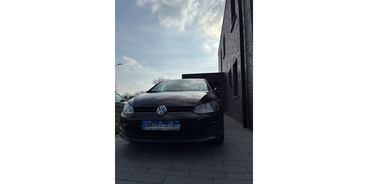VW Golf 137.469 km 9.200 &euro; Straelen 47638