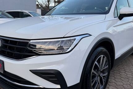 VW Tiguan 104.900 km 22.950 &euro; Mönchengladbach 41236