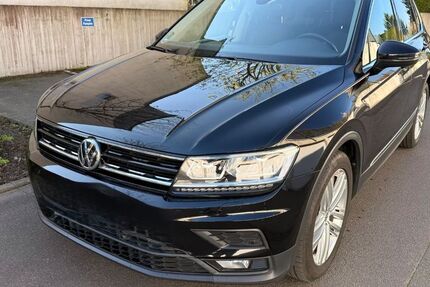 VW Tiguan 61.000 km 20.000 &euro; Krefeld 47829