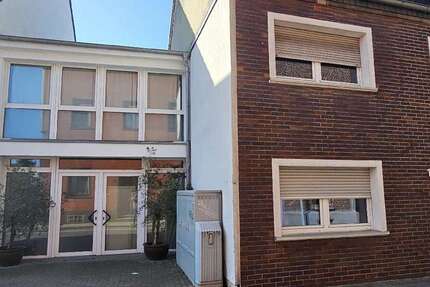 Haus Krefeld Hüls - 6 Zimmer, 129 m&sup2;, 285.000&euro; | Angebot:25349933