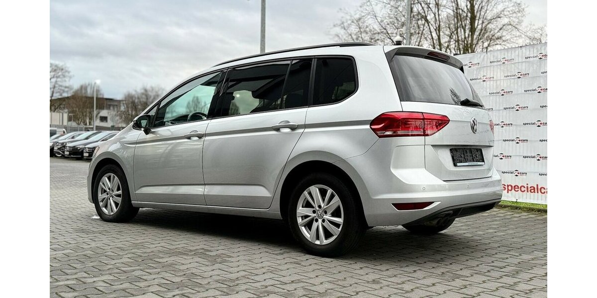 VW Touran 1.Hd / Automatik / AHK / 7 Sitze / Navi 110.000 km 23.490 &euro; Mönchengladbach 41066