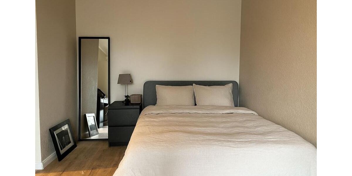 Etagenwohnung Düsseldorf Lörick - 1 Zimmer, 27 m&sup2;, 900&euro; | Angebot:25963999