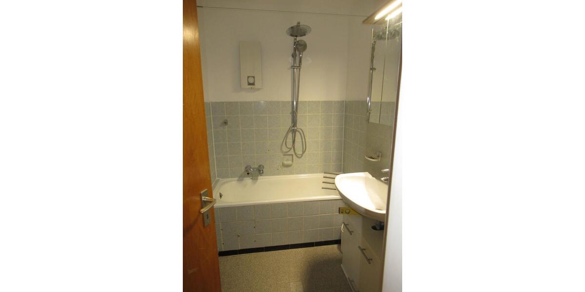 Dachgeschoßwohnung Mönchengladbach Ost - 3 Zimmer, 57 m&sup2;, 520&euro; | Angebot:26024445