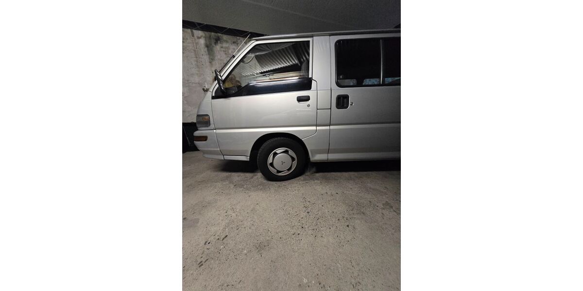 Mitsubishi L300 203.000 km 8.900 &euro; Krefeld 47803