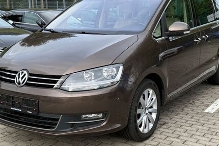 VW Sharan 273.521 km 8.429 &euro; Hilden 40721