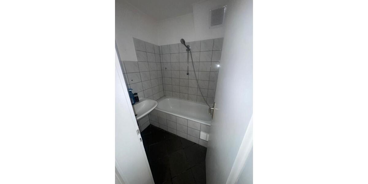 Etagenwohnung Krefeld Benrad - 4 Zimmer, 85 m&sup2;, 1.000&euro; | Angebot:26664014