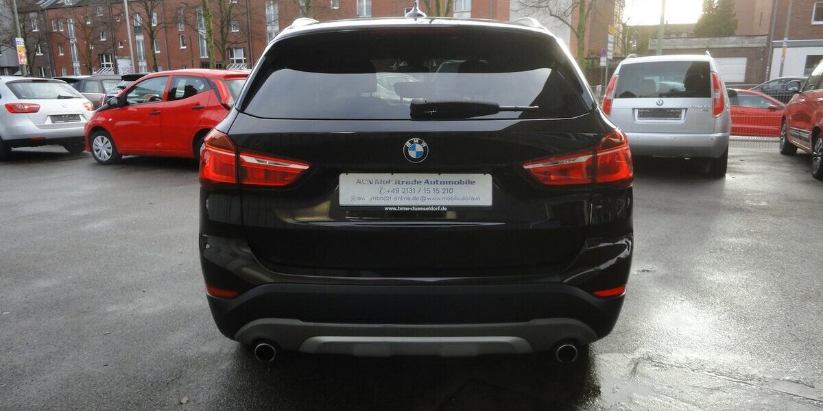 BMW X1 20 d xLine 4x4 Autom Navi Leder SHZ PDC LED 208.000 km 14.999 &euro; Neuss 41462