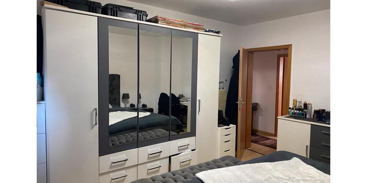 Dachgeschoßwohnung Duisburg Beeck - 3 Zimmer, 80 m&sup2;, 844&euro; | Angebot:25925584