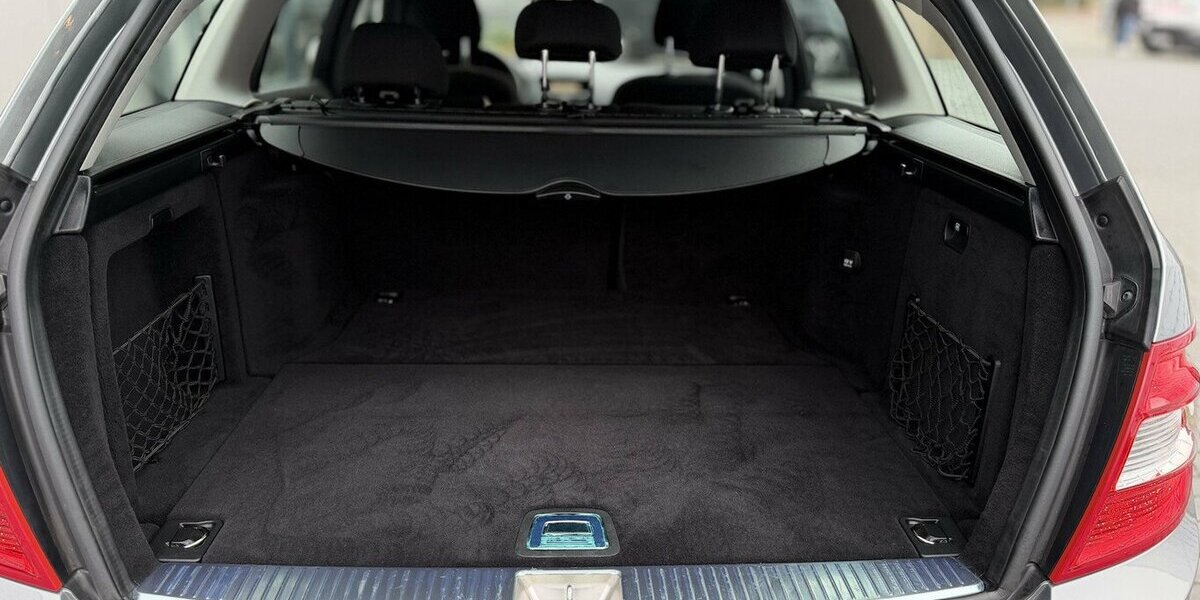 Mercedes-Benz C 180 T Kompressor / 50TKm / el. FH / 1. Hand 50.000 km 11.490 &euro; Mönchengladbach 41066