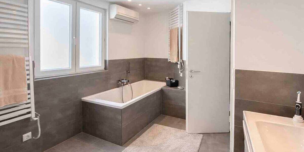 Einfamilienhaus Erkrath Hochdahl - 1 Zimmer, 323 m&sup2;, 1.090.000&euro; | Angebot:26686659