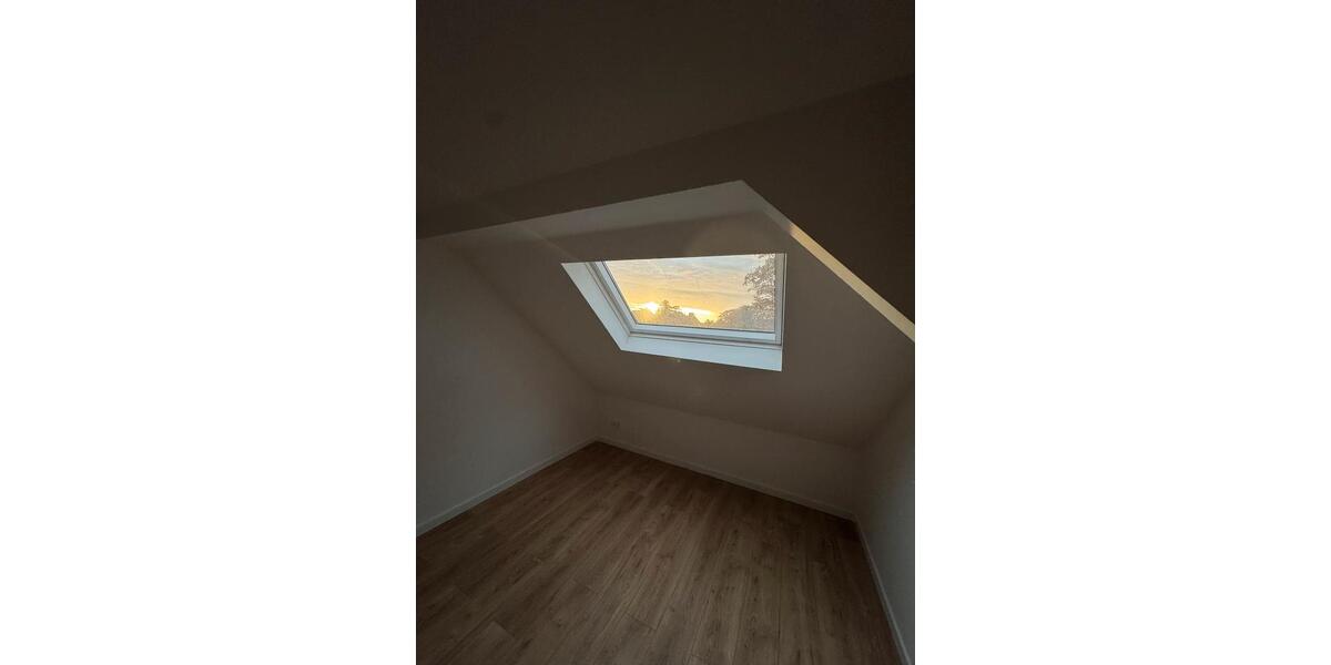 Etagenwohnung Mönchengladbach Süd - 1 Zimmer, 45 m&sup2;, 670&euro; | Angebot:25626673