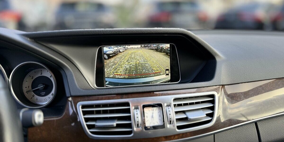 Mercedes-Benz E 350 d/ PANO / Kamera / Leder / Navi / EURO 6 100.000 km 22.290 &euro; Mönchengladbach 41066