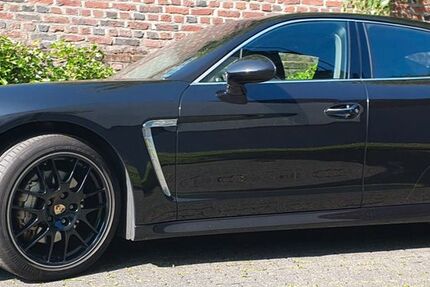Porsche Panamera 67.142 km 31.321 &euro; Mönchengladbach 41063