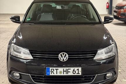 VW Jetta 192.000 km 7.600 &euro; Düsseldorf 40472