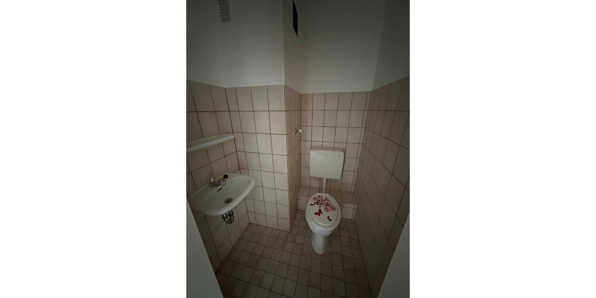 Dachgeschoßwohnung Duisburg Mittelmeiderich - 3 Zimmer, 70 m&sup2;, 611&euro; | Angebot:25366768