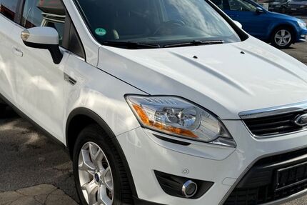 Ford Kuga 156.961 km 6.999 &euro; Düsseldorf 40231