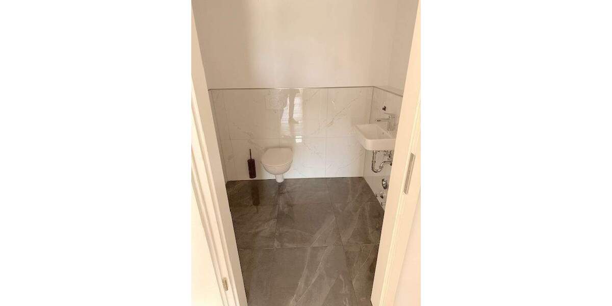 Etagenwohnung Kaarst Vorst - 3 Zimmer, 138 m&sup2;, 2.070&euro; | Angebot:25820113