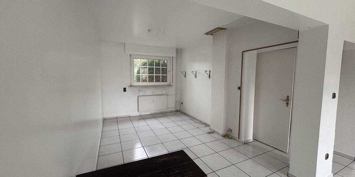 Mehrfamilienhaus, Wohnhaus Moers Hülsdonk - 6 Zimmer, 132 m&sup2;, 620.000&euro; | Angebot:25896452