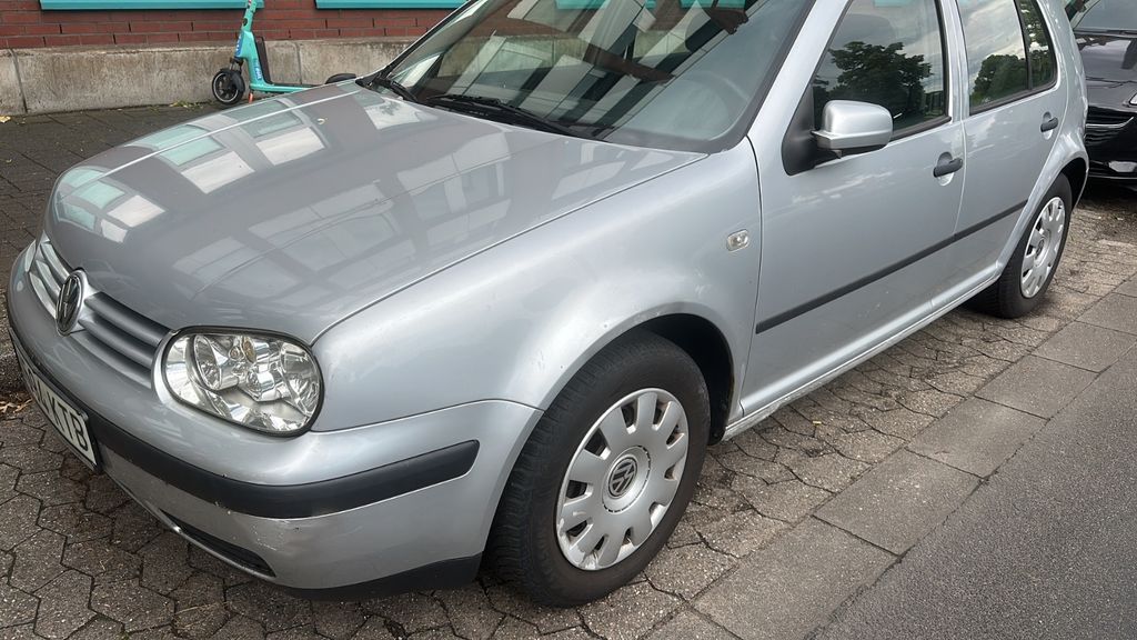 VW Golf 188.999 km 2.499 &euro; Düsseldorf 40231