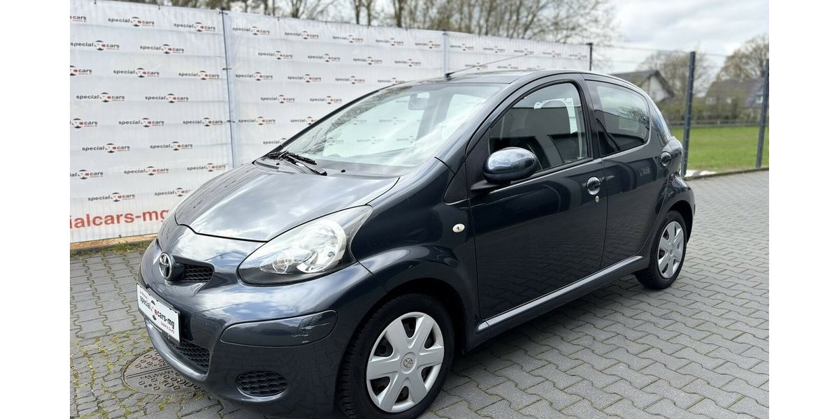 Toyota Aygo Basis / Klima / Elektr. FH / MP3 Player 95.000 km 2.890 &euro; Mönchengladbach 41066