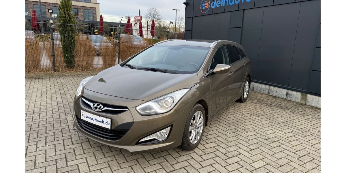Hyundai i40 98.000 km 8.500 &euro; Dormagen 41540