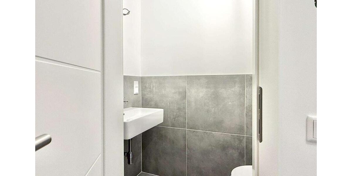 Erdgeschoßwohnung Düsseldorf Stadtbezirk 9 - 4 Zimmer, 168 m&sup2;, 2.500&euro; | Angebot:25812496