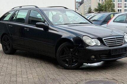 Mercedes-Benz C 220 251.947 km 3.990 &euro; Mönchengladbach 41239