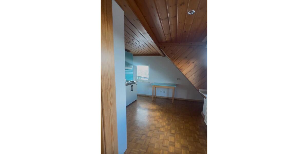 Dachgeschoßwohnung Meerbusch Kierst - 2.5 Zimmer, 59 m&sup2;, 790&euro; | Angebot:25226714