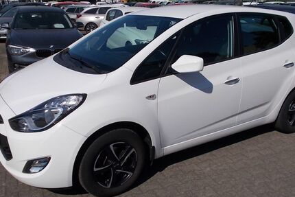 Hyundai ix20 106.989 km 7.500 &euro; Willich 47877