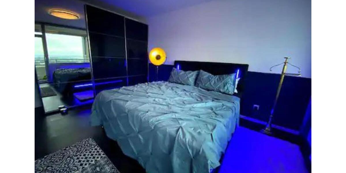 Etagenwohnung Neuss - 2 Zimmer, 70 m&sup2;, 1.300&euro; | Angebot:25961178