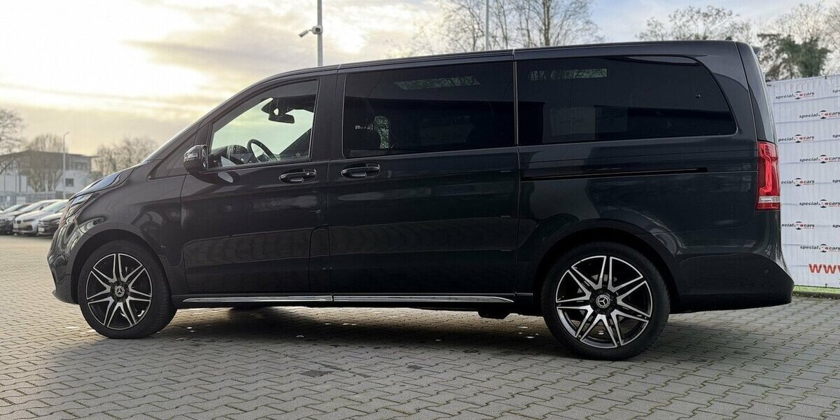 Mercedes-Benz V 300 d lang /4matic/ AMG / 8 Sitze/Pano/ El.tür 55.000 km 59.900 &euro; Mönchengladbach 41066