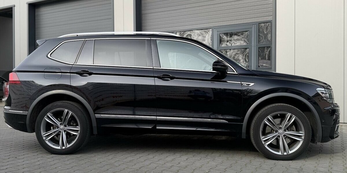 VW Tiguan Allspace R-LIne / 4Motion / Pano / Memory 99.000 km 33.490 &euro; Mönchengladbach 41066