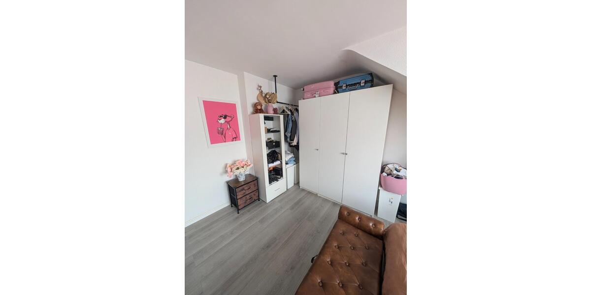 Dachgeschoßwohnung Grevenbroich - 2 Zimmer, 44 m&sup2;, 470&euro; | Angebot:26652866