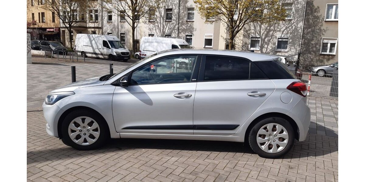 Hyundai i20 170.000 km 5.999 &euro; Duisburg 47053