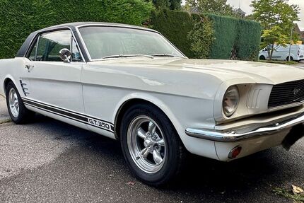 Ford Mustang 25.800 km 30.600 &euro; Grevenbroich 41516