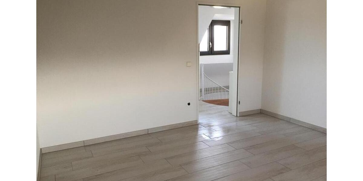 Maisonettenwohnung Krefeld - 3 Zimmer, 66 m&sup2;, 745&euro; | Angebot:25929638