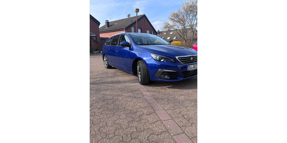 Peugeot 308 114.500 km 8.700 &euro; Duisburg 47259
