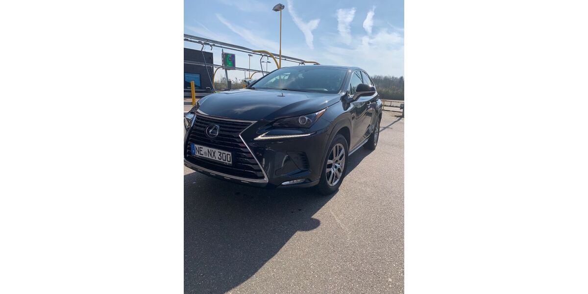 Lexus NX 300 99.600 km 23.900 &euro; Mönchengladbach 41239